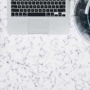 Photo Laptop with money